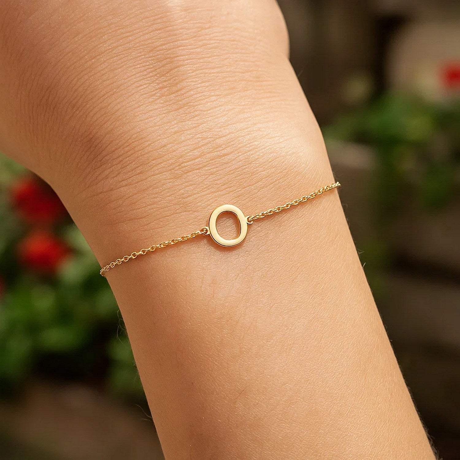 14K Yellow Gold Mini Initial O Bracelet